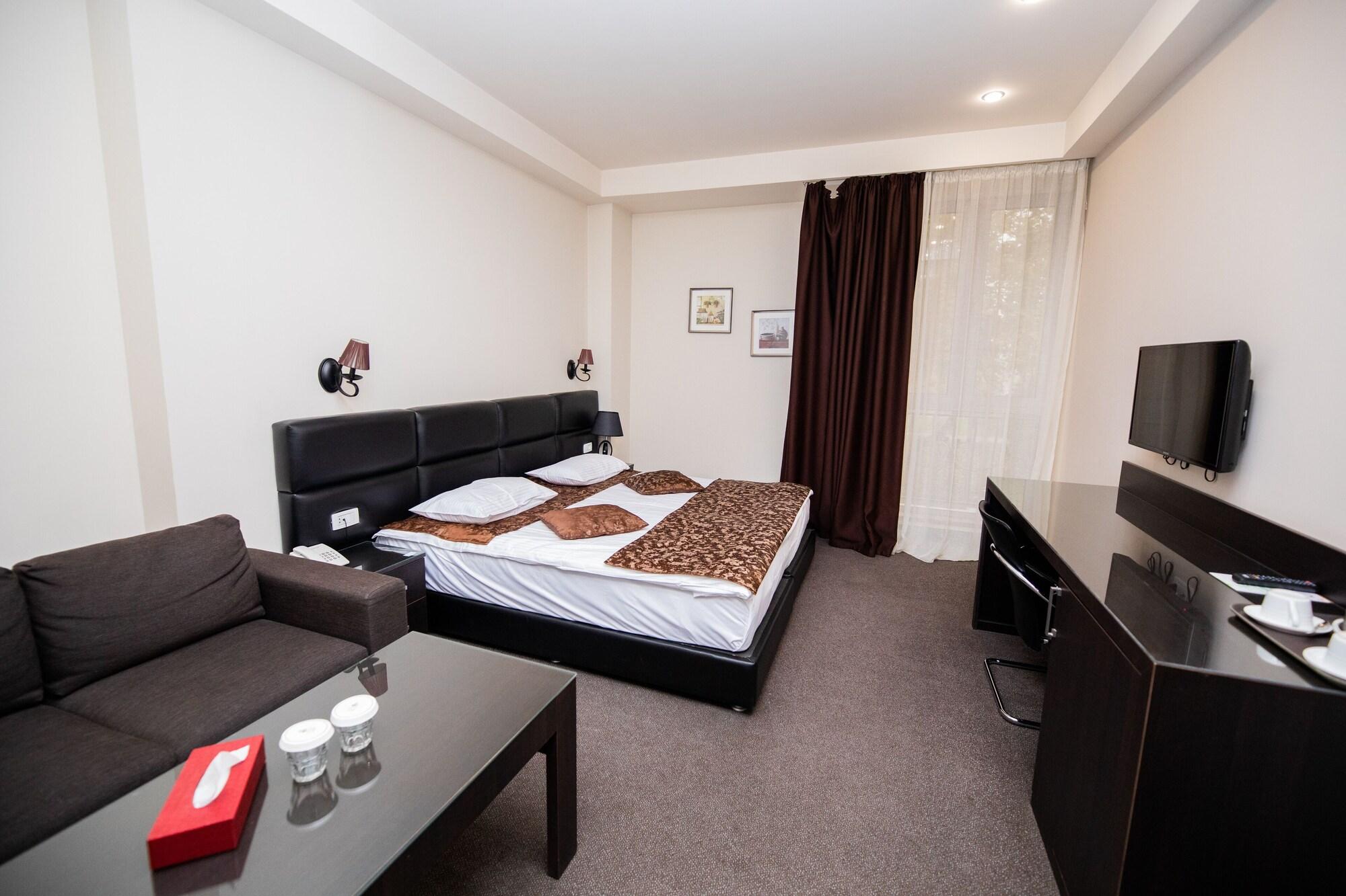 Diamond Hotel Erywań Zewnętrze zdjęcie