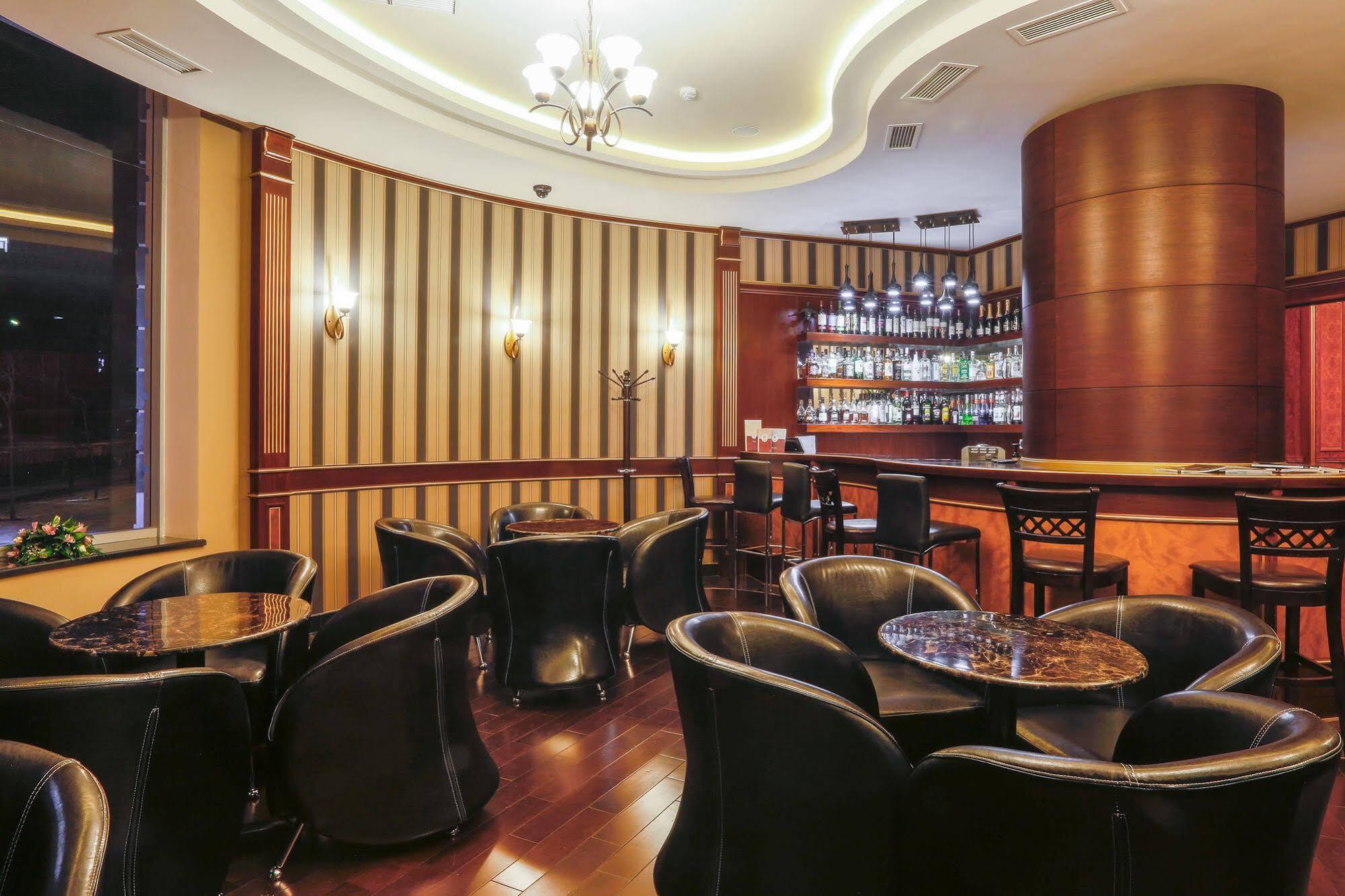 Diamond Hotel Erywań Zewnętrze zdjęcie